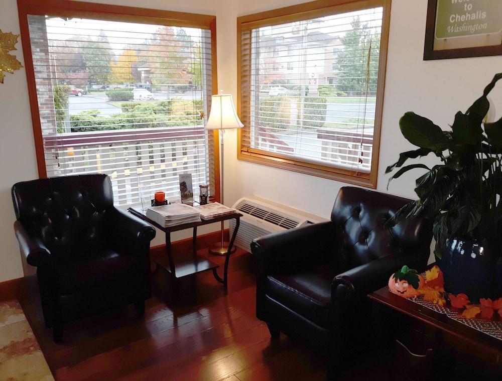 Oyo Hotel Chehalis I-5 South エクステリア 写真